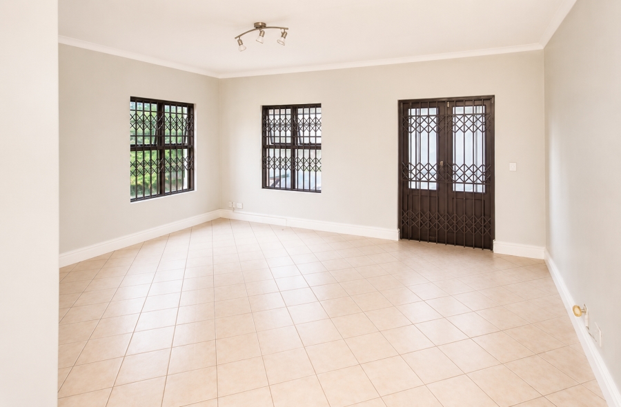 To Let 3 Bedroom Property for Rent in Royal Ascot Western Cape